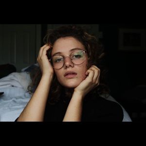 Meet your Posher, Hk